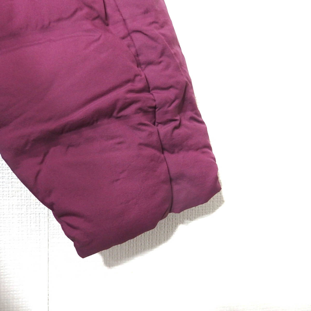 【送料無料】ユニクロウルトラライトダウンジャケット（シームレス）/WOMEN’S　Lサイズ　紫　レディース_画像3