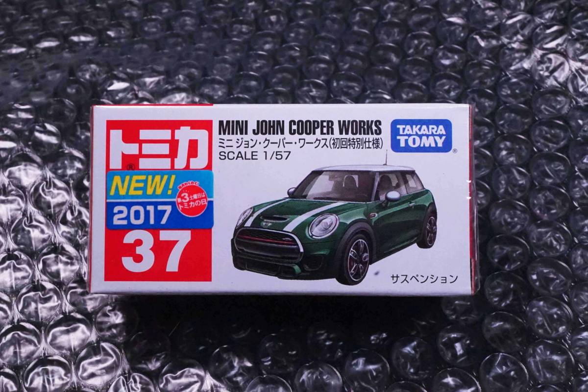 【新品】トミカ　3７『ミニ　ジョン・クーパー・ワークス (初回特別仕様)』2017新車シール付き_画像1