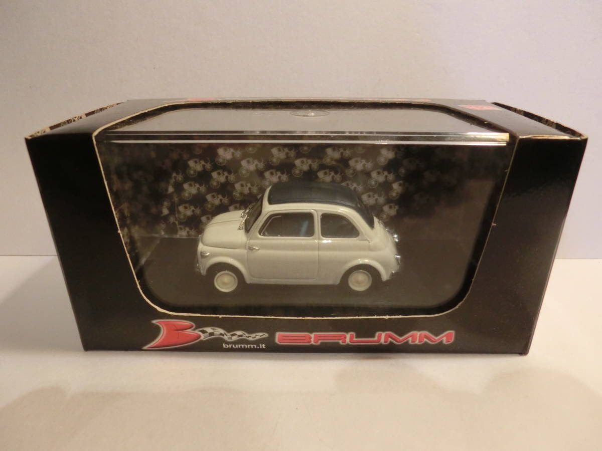 BRUMM製 1/43　フィアット　500　＊美品　＊送料300円～ 　FIAT　NUOVA　ECONONICA　CHIUSA　1957_画像1