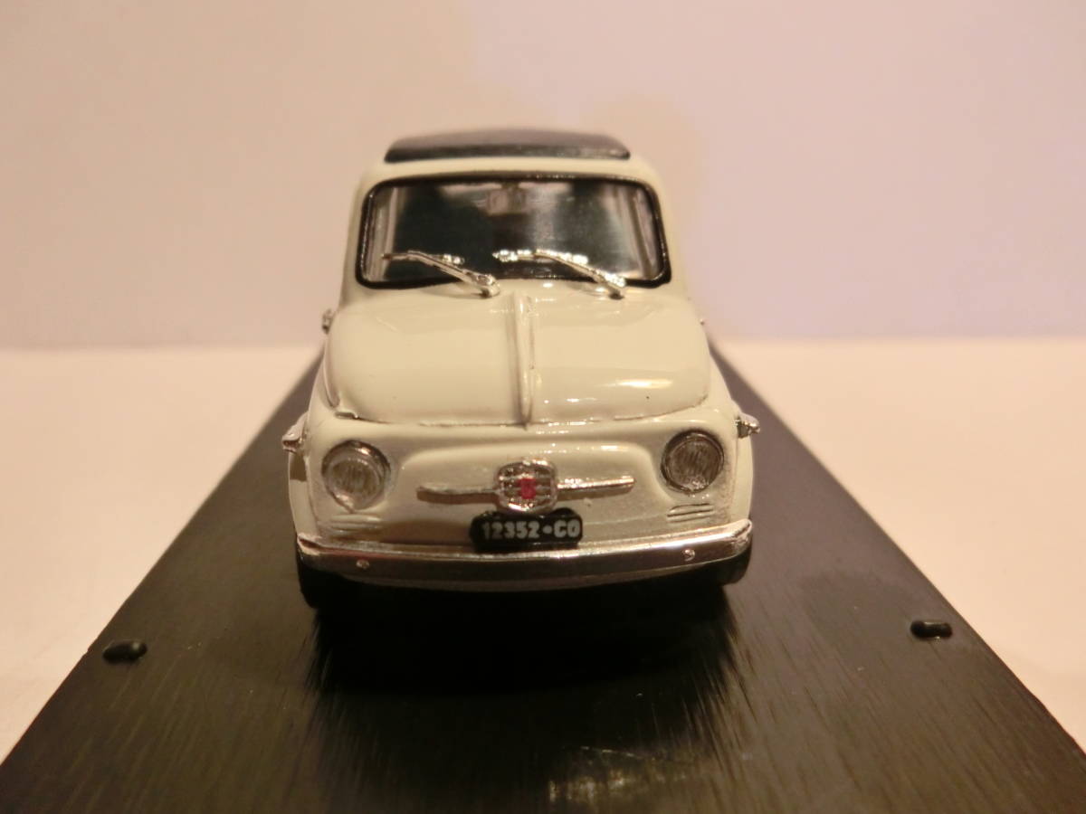 BRUMM製 1/43　フィアット　500　＊美品　＊送料300円～ 　FIAT　NUOVA　ECONONICA　CHIUSA　1957_画像5