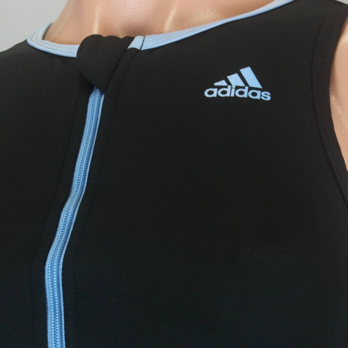 U5500★adidas アディダス 水着 トップス ジッパー 水色 黒 ブラック 女子 Sサイズ レディース 水泳 競泳 スイムウェア スイミング プール_画像3