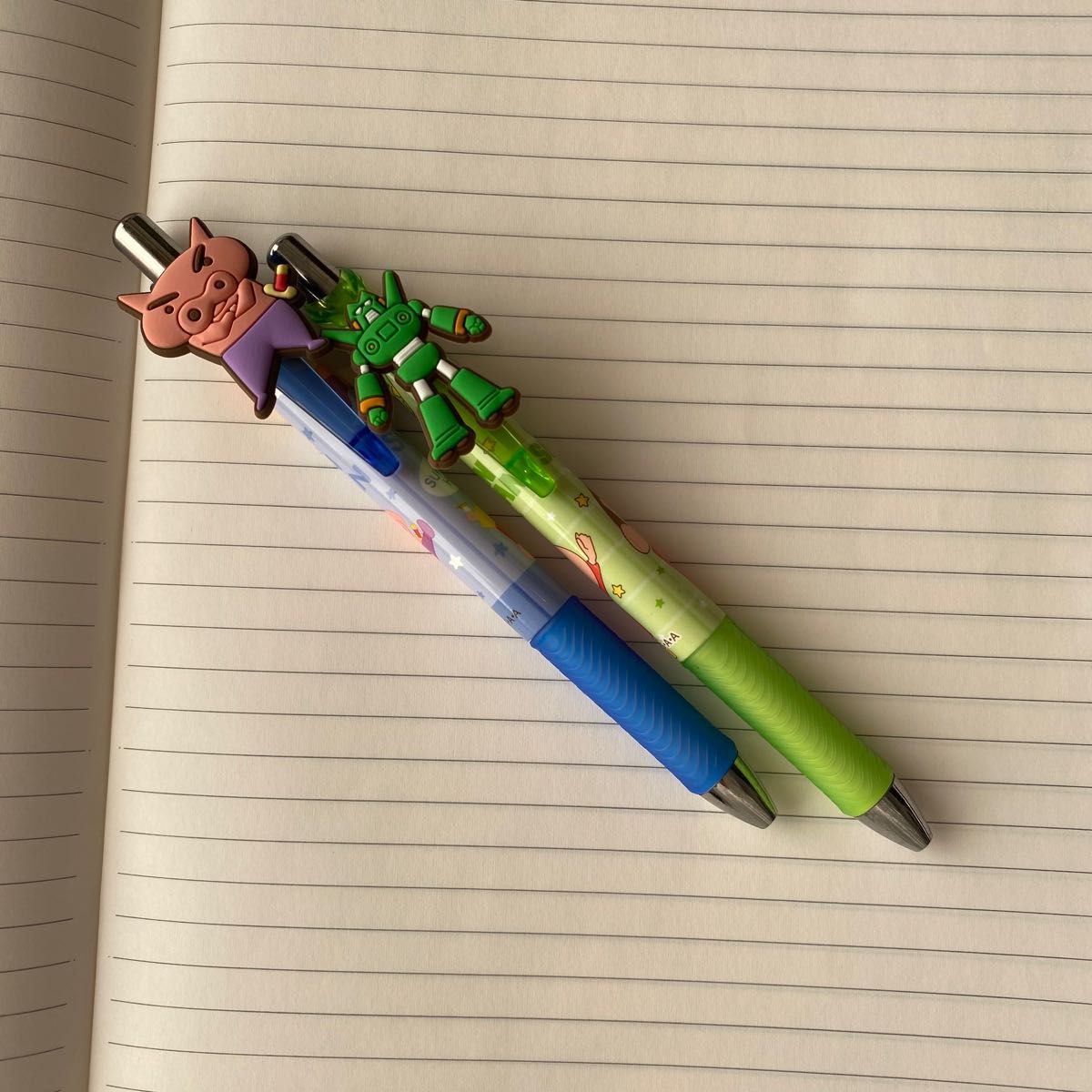 クレヨンしんちゃん ボールペン　2本セット　緑　青