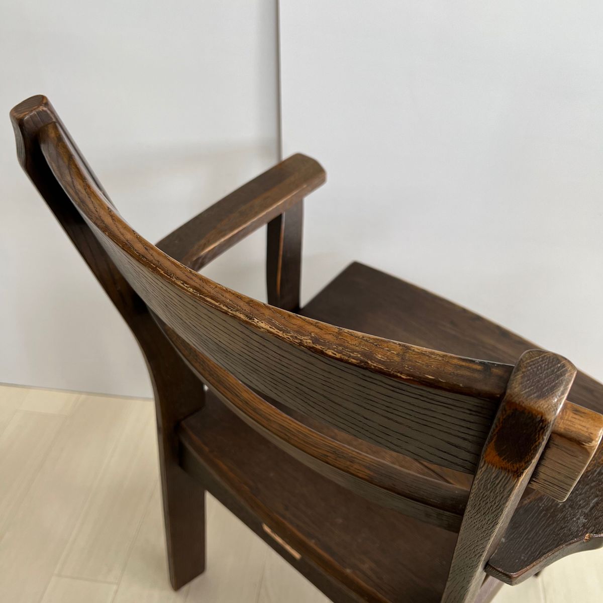 飛騨の家具 KURA 蔵 ダイニングチェア アーム付き 一脚 飛騨の家具 KURA 蔵 ダイニングチェア アーム付き 一脚