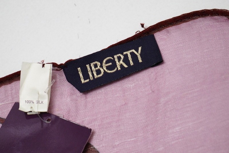 TG7414△定価￥2.1万*Liberty リバティ*イタリア製*シルクシフォン*ボタニカルフラワーモチーフ*ストール*ショール*ピンク系_画像5