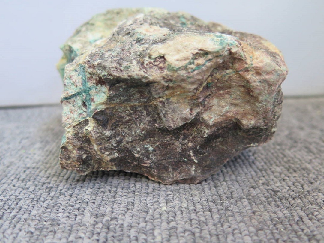 鉱物 鉱石 コンゴ産 バンデンブランド 1000g