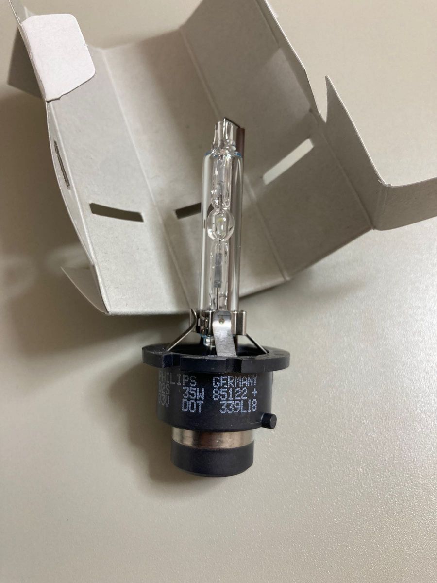 正規品　新品未使用品　PHILIPS製 RG 純正交換 HID バルブ D2S 12V/24V対応 85V35W フィリップス製 