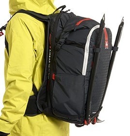 24arva AIRBAG TOUR 40 / SWITCH (容量が50Lまで拡張可能)　定価￥125400　エアーバッグのカートリッジ1個付　 もう春なので赤字換金かな？_使用イメージです