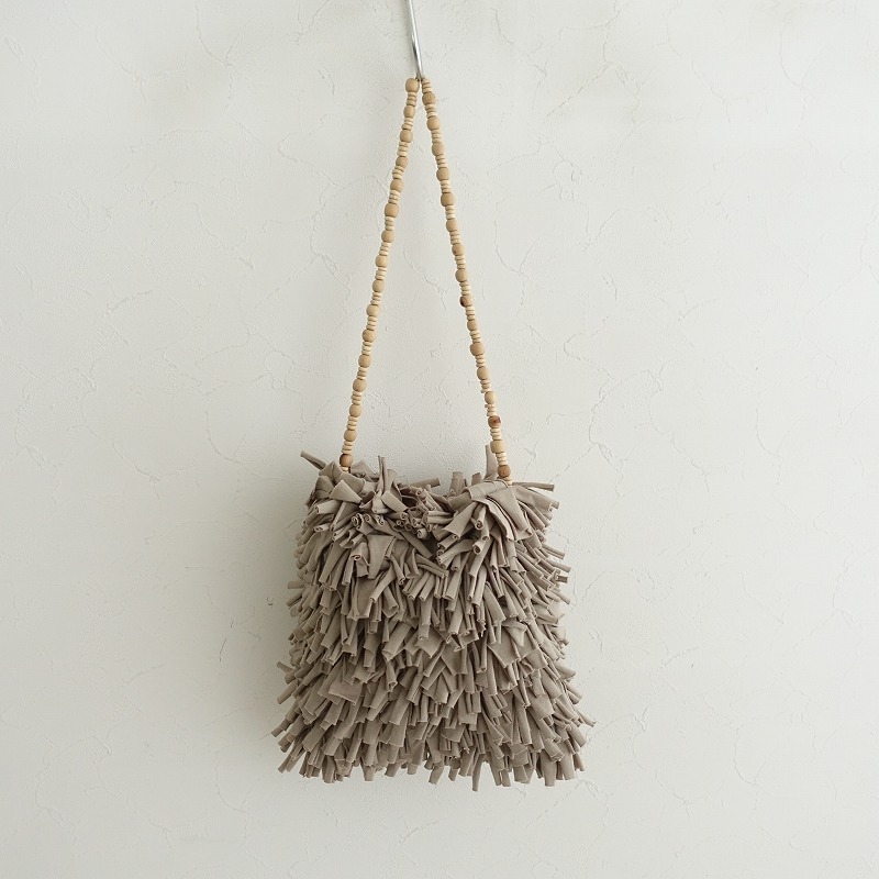 // Agnes B agnes b. * fringe shoulder bag * gray beige shoulder .. bag bag Agnes b.(ba88-2310-71)[22K32]