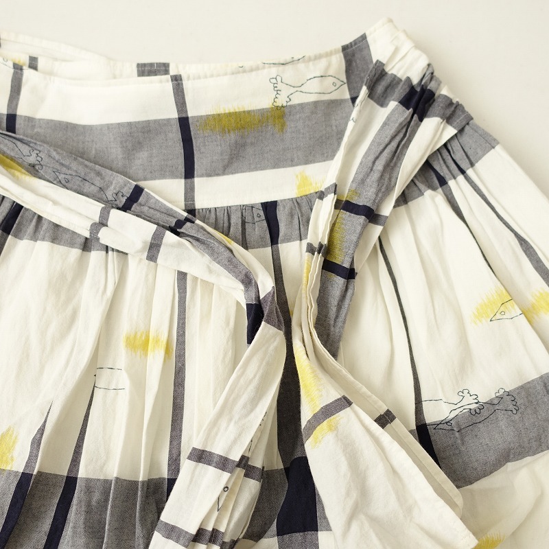 // mina perhonen mina perhonen *day trip waist ribbon cotton print gathered skirt *2 eggshell white (ksk33-2311-465)[72K32]