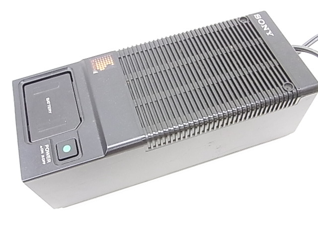e10706　SONY　AC-M100　ACパワーアダプター　ソニー　通電確認済　元箱_画像3