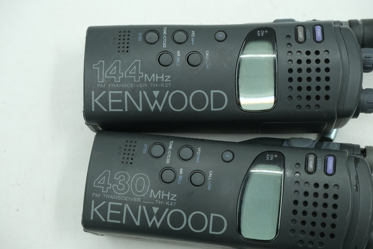 【z24110】 KENWOOD ケンウッド 無線機 TH-K27 電池式 FM無線機 トランシーバー FMトランシーバー 2点セット まとめ 格安スタート_画像4