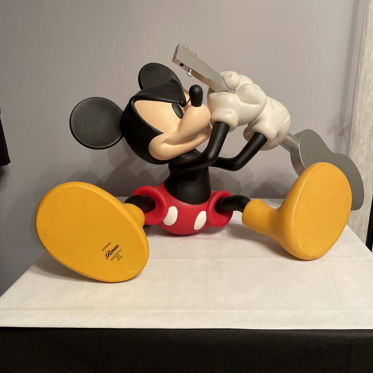 2000個限定 MEDICOM TOY x Roen × Disney ミッキー ラージサイズ 2000個限定 MEDICOM TOY x Roen × Disney ミッキー ラージサイズ
