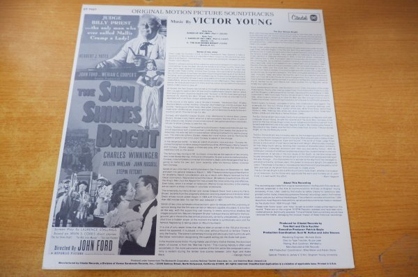 L2-174＜LP/サントラ/US盤/美品＞「Sands Of Iwo Jima / The Sun Shines Bright」Victor Young_画像2