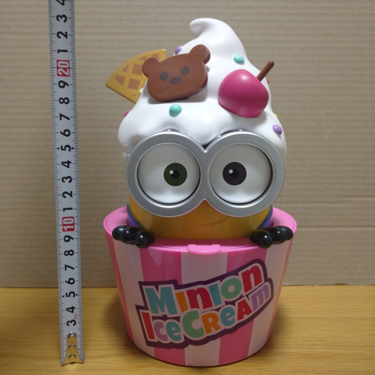 USJ 限定 minions minion ティム ボブ tim bob 収納ケース お菓子ケース ケース ミニオンズ ミニオン figure ユニバ コレクション 置物 _画像1