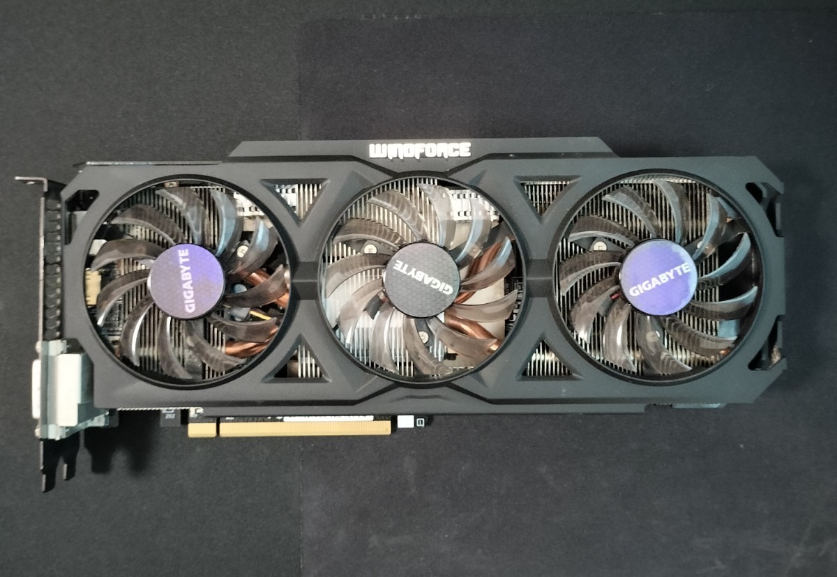 【GIGABYTE】RADEON R9-270X OC 4GB【ジャンク扱い】_画像4