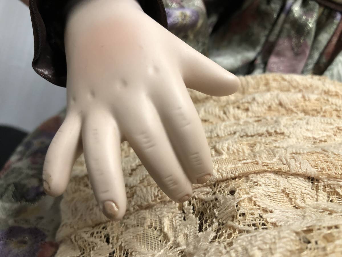 23☆CASCO　キャスコ　ビスクドール　西洋人形　陶器製　女の子　座り人形　限定品？　写真追加あり_画像3