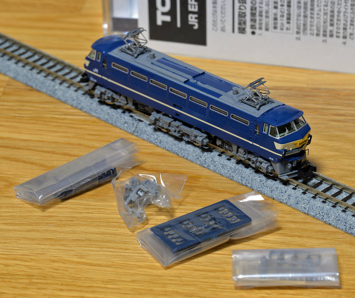 ★★TOMIX(トッミクス) 7143 JR EF66 0形電気機関車 (後期型・特急牽引機・グレー台車)※パンタグラフ交換済み、パーツ未使用★★_画像3