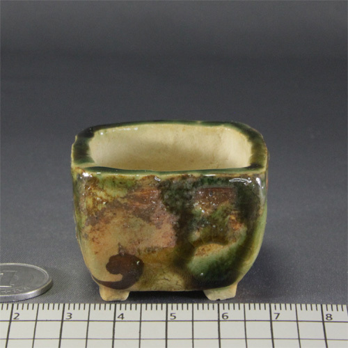 豆盆栽鉢 四角盆栽鉢 (一辺4.1cm・巾5.2cm・高さ3.2cm) ミニ鉢 和鉢 手作り鉢 手びねり鉢 陶器鉢 お見舞い品 一品物_画像4