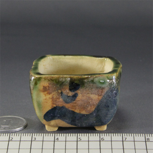 豆盆栽鉢 四角盆栽鉢 (一辺4.1cm・巾5.2cm・高さ3.2cm) ミニ鉢 和鉢 手作り鉢 手びねり鉢 陶器鉢 お見舞い品 一品物_画像1