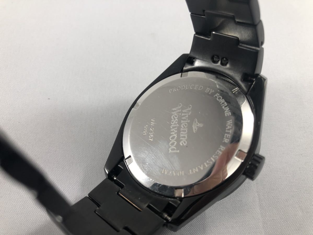 【稼働品!!】ヴィヴィアンウエストウッド・ブラックモデル・デイト・24時間計[Vivienne Westwood QUARTZ]クォーツ式メンズ腕時計【中古品】_画像8