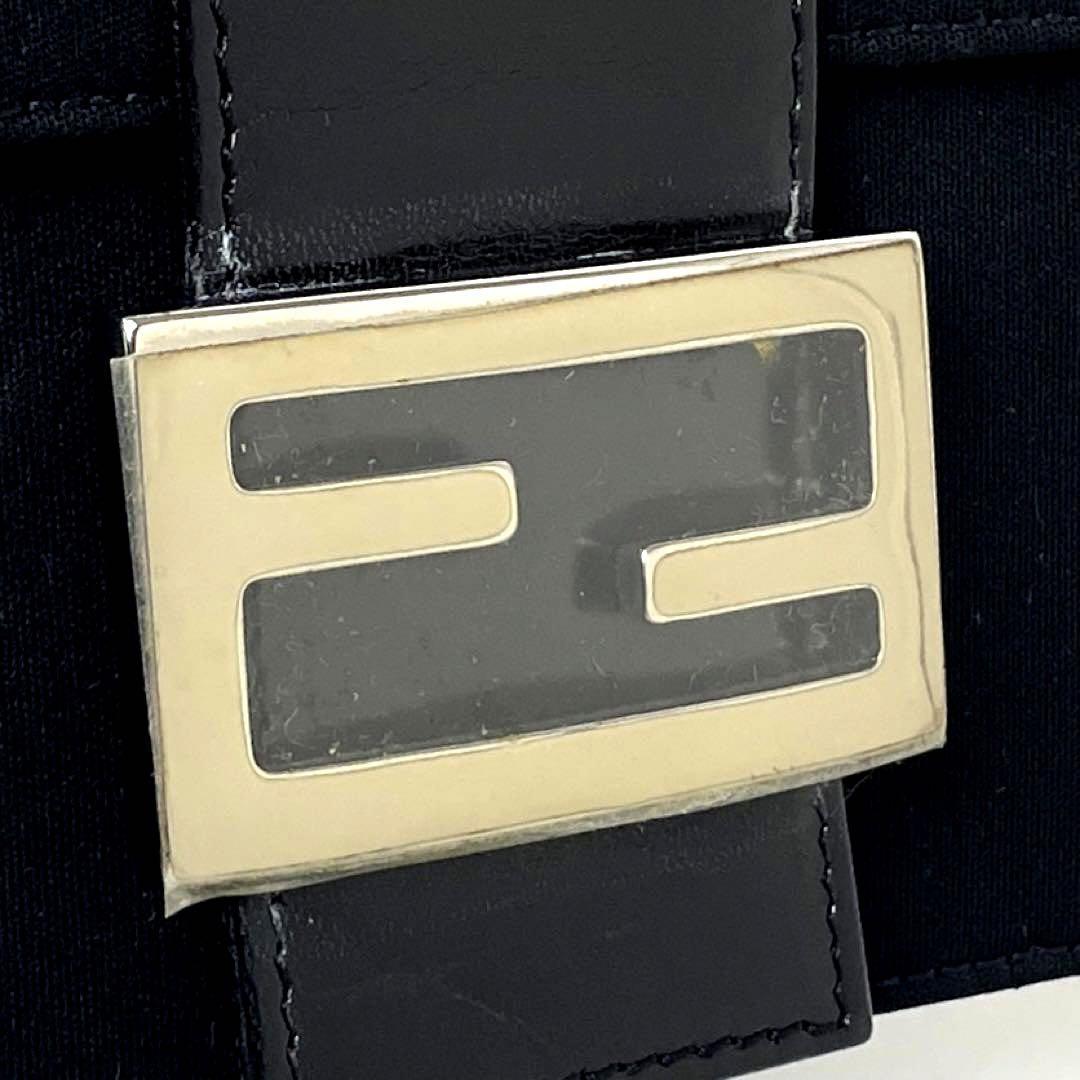 極美品■FENDI フェンディ ショルダーバッグ FF シルバー金具 希少モデル ジャガード スマホ 携帯 ナイロン キャンバス レザー 黒 ブラック_画像3