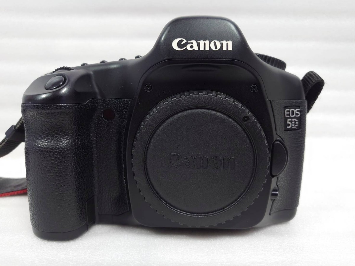 CANON デジタル一眼カメラ EOS 5D 動作未確認 ジャンク 取説、充電器付き_画像2