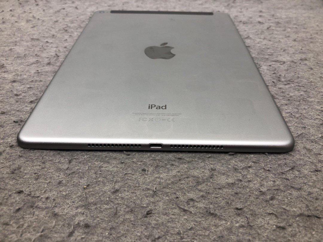 【Apple】iPad Air 2 Wi-Fi + Cellular MGGX2J/A A1567 SIMロックSoftbank 容量16GB グレー iOS15.7.8 初期化済 中古タブレット_画像4