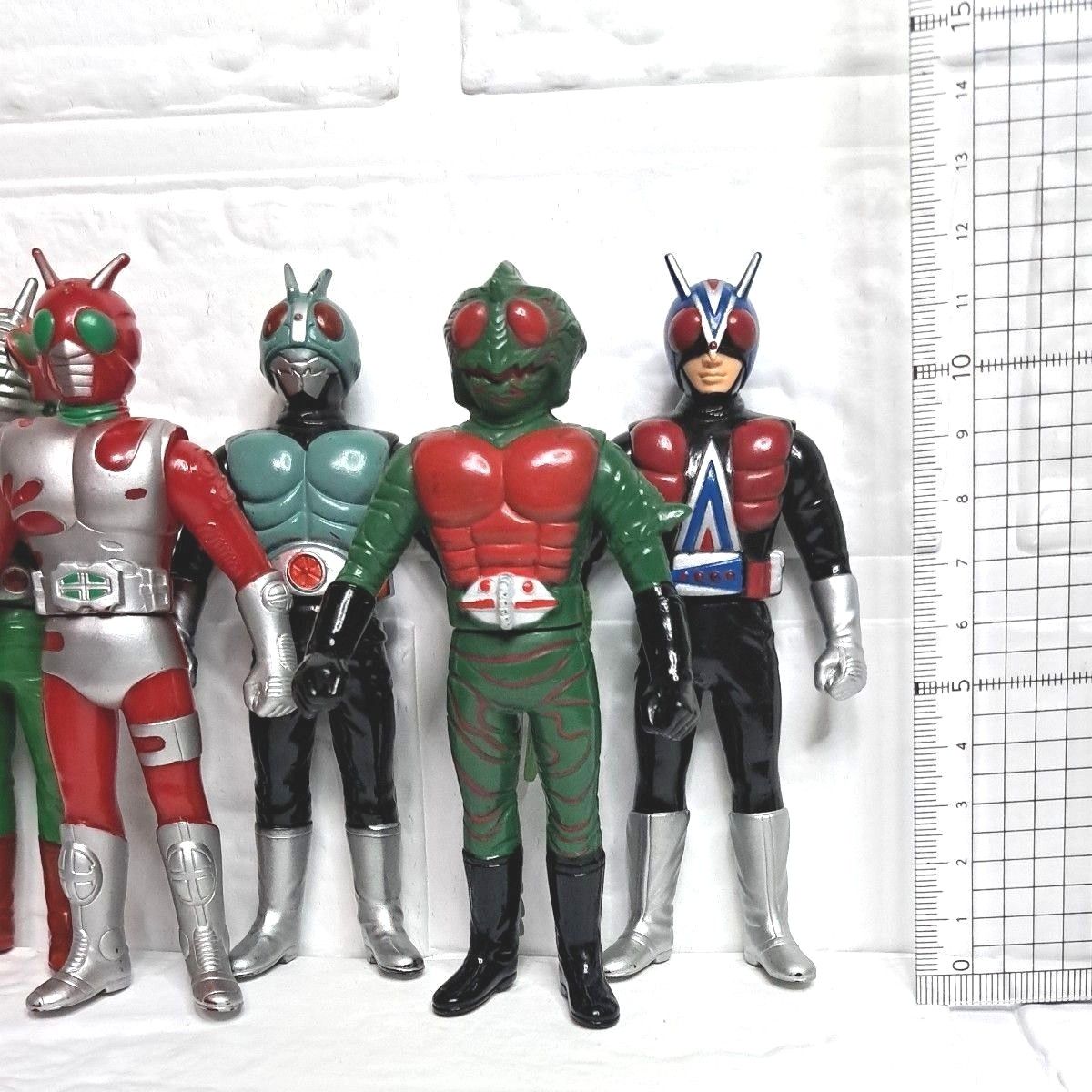 昭和 歴代 仮面ライダー 勢ぞろい 東映 日本製ソフビ 12 体 昭和 歴代 仮面ライダー 勢ぞろい 東映 日本製ソフビ 12 体