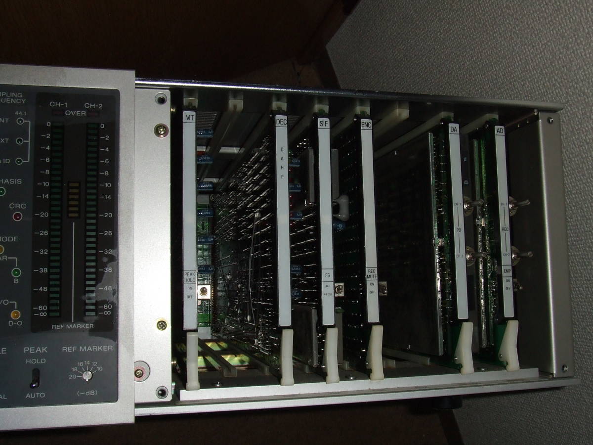 f274 SONY ソニー PCM-1630 AUDIO PROCESSOR デジタルオーディオプロセッサー ボードあり　本体　中古　未確認　ジャンク_画像2