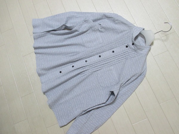 i+mu イム/センソユニコ　ピンタックプリントコットンシャツ　サイズ38_画像2
