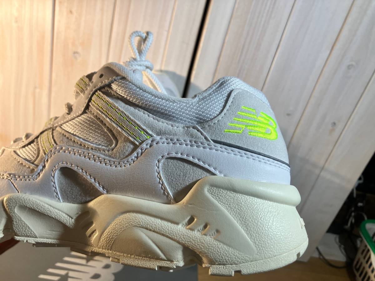 送料込 新品 NEW BALANCE ニューバランス ML850MA2 27cm WHITE 送料込 新品 NEW BALANCE ニューバランス ML850MA2 27cm WHITE