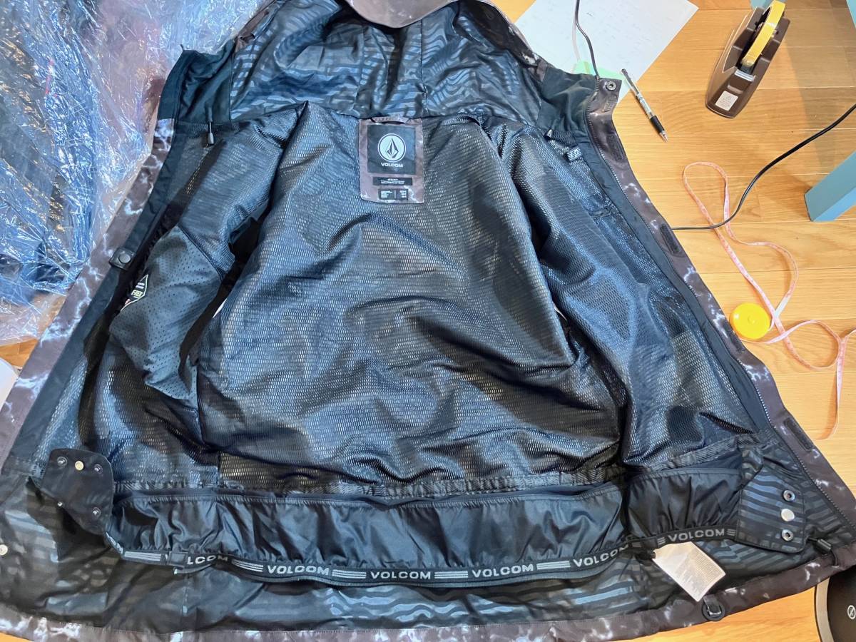 送料込 美USED VOLCOM ボルコム サイズS GORE-TEX ゴアテックス 送料込 美USED VOLCOM ボルコム サイズS GORE-TEX ゴアテックス