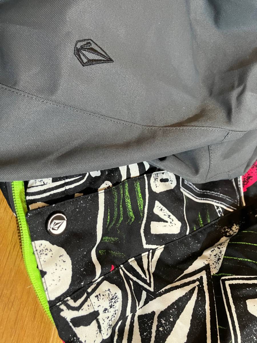 送料無料 VOLCOM ボルコム 上下セット サイズM USED ZIPTECH 送料無料 VOLCOM ボルコム 上下セット サイズM USED ZIPTECH