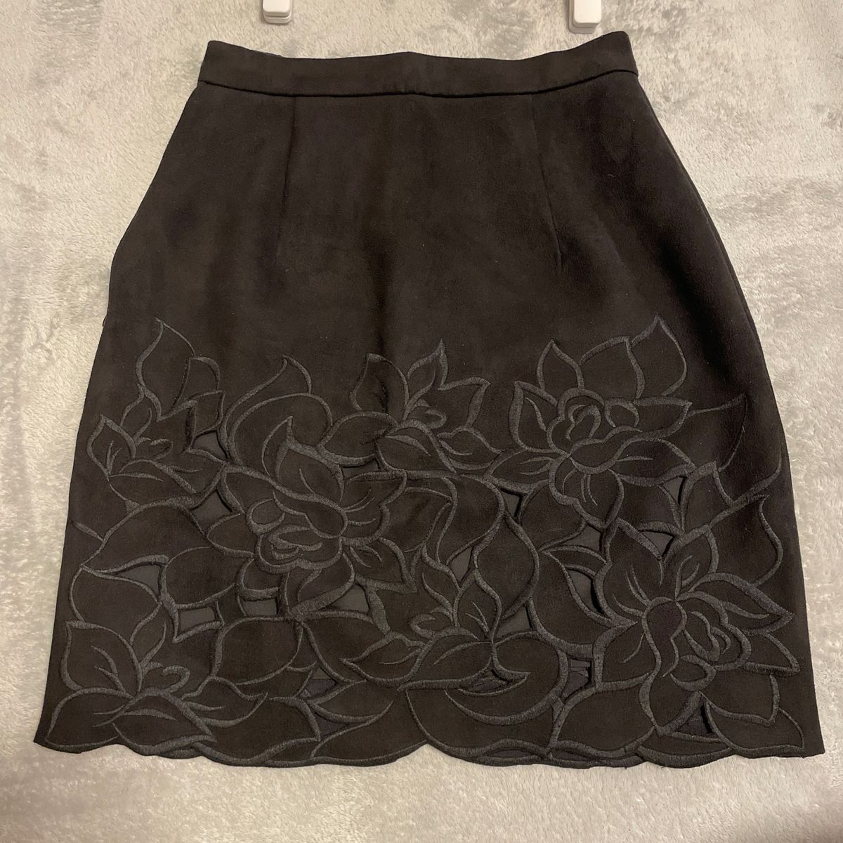 SALE  rienda 花柄刺繍 タイトスカート 綺麗系