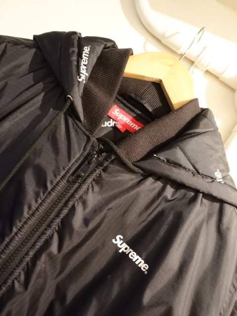 Supreme - 2-Tone Hooded Sideline Jacket　縦ロゴ　裏キルティング　ジャケット　サイズＳ　_画像3