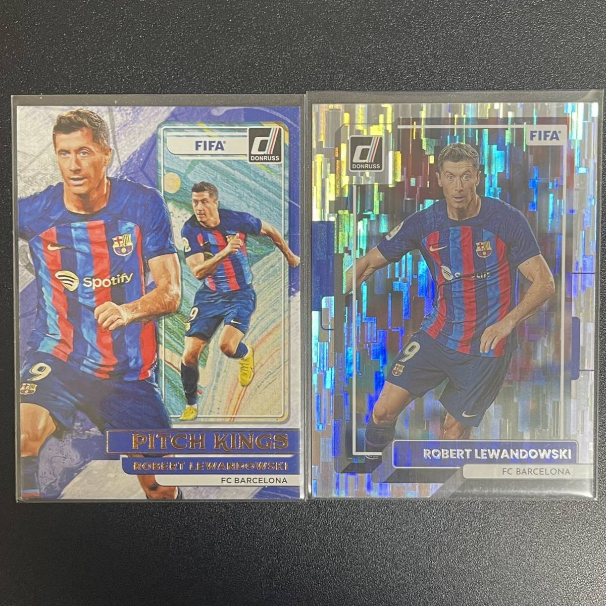 人気インサート ロベルト・レヴァンドフスキ SET 2022-23 Donruss Pitch Kings base & Silver Robert Lewandowski バルセロナ ポーランド_画像1