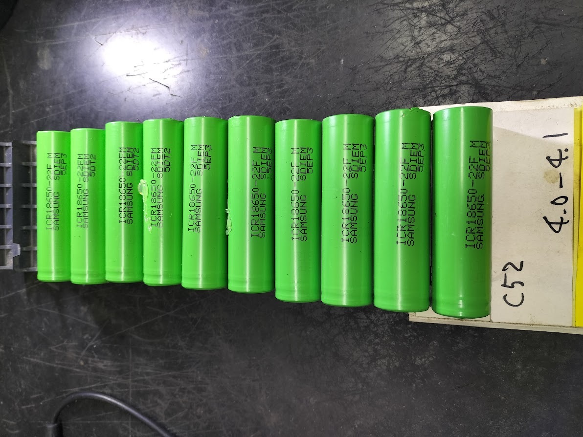 C52　INR18650リチウムイオン　単電池 　10本セット　4.0-4.1V　ジャンク品です！！！_画像1