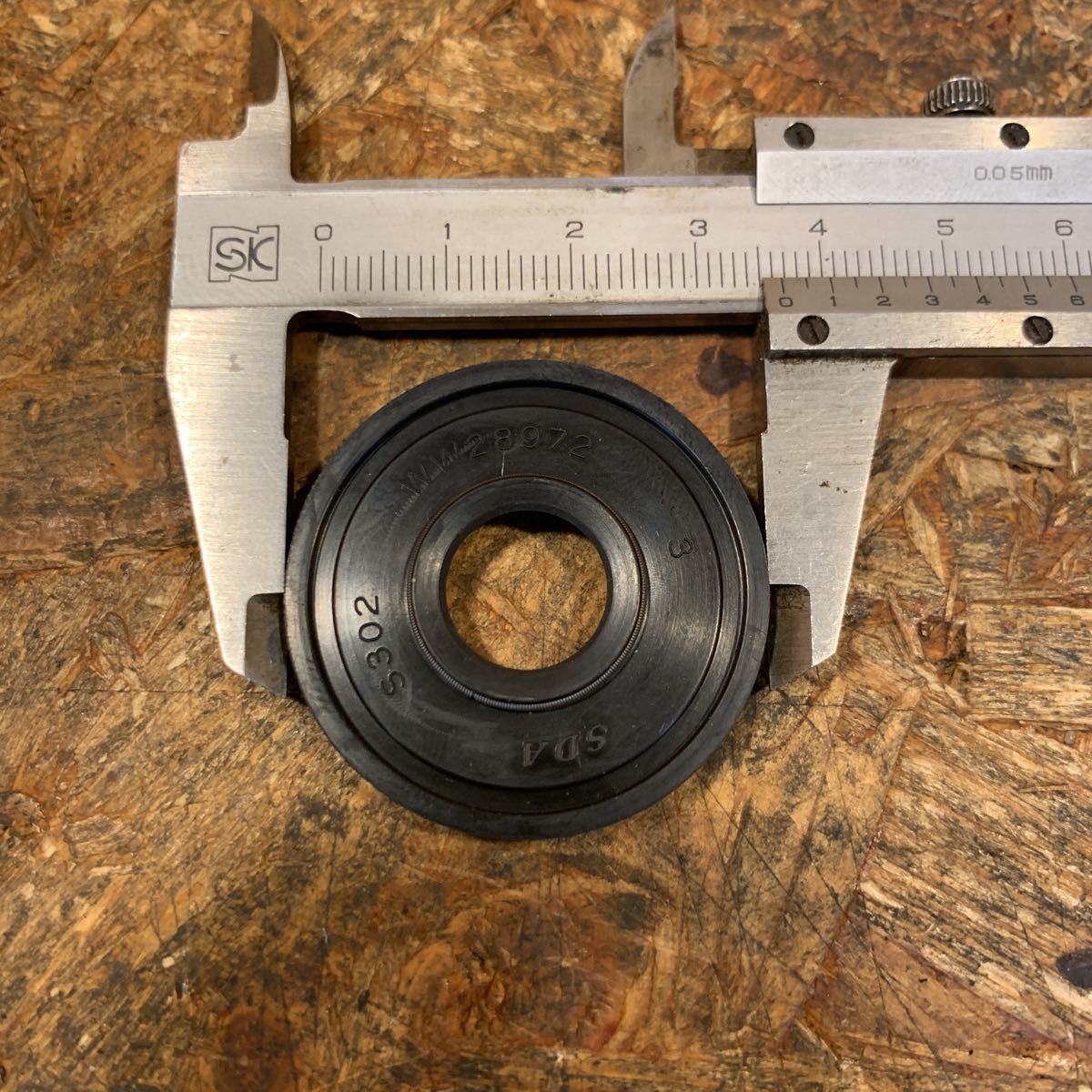  Lucas magneto - Drive end oil seal K2F / K1F Triumph BSA custom LUCAS magnet (WW28972)