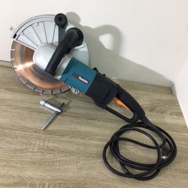 1294【動作品】Makita マキタ 4112 305mm ダイヤモンドホイール付 コンクリートカッター 切断機 電動工具_画像2