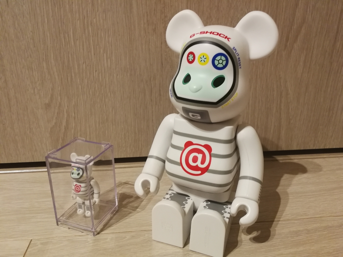 Medicom玩具BE @ RBRICK熊磚G - SHOCK(白色)400%+ 100%套裝 原文:メディコムトイ BE@RBRICK ベアブリック G-SHOCK(白) 400% +100% セット