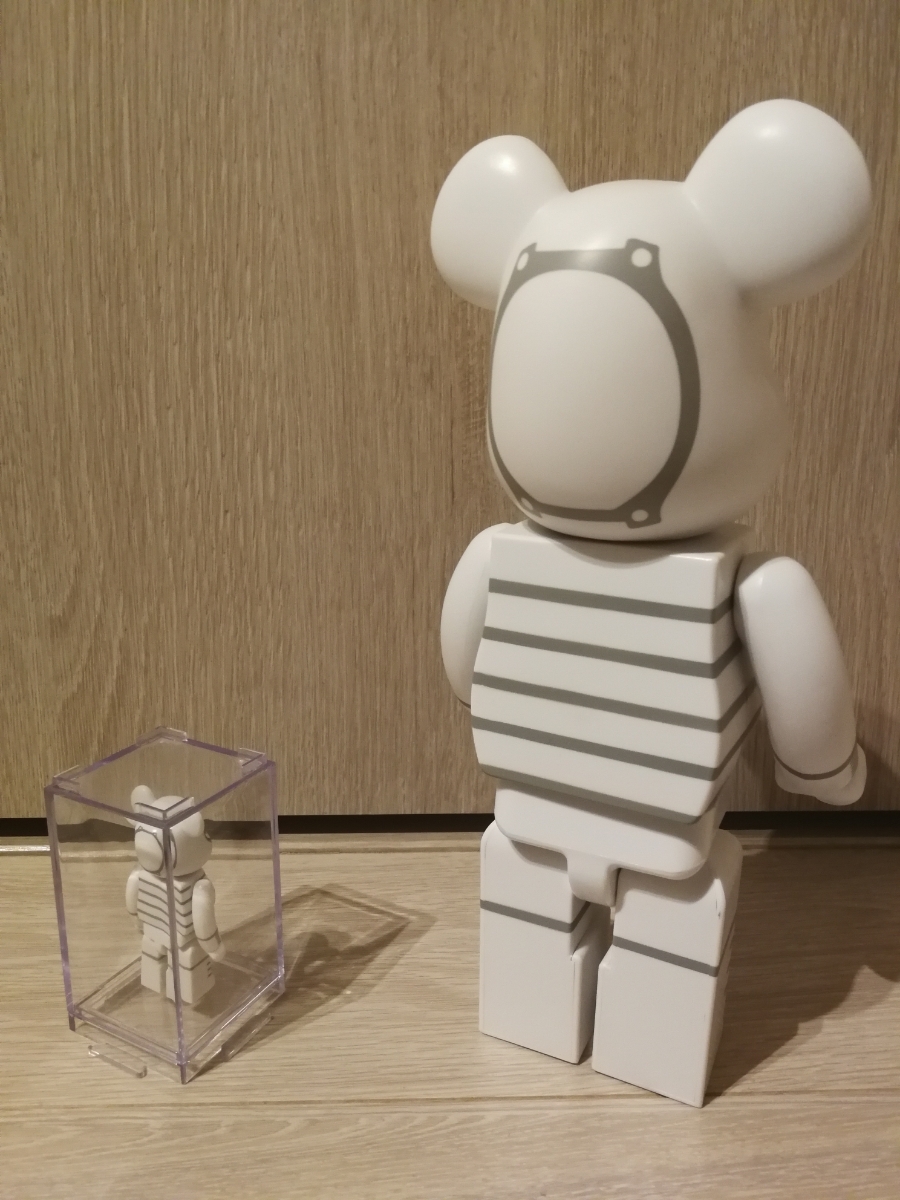 Medicom玩具BE @ RBRICK熊磚G - SHOCK(白色)400%+ 100%套裝 原文:メディコムトイ BE@RBRICK ベアブリック G-SHOCK(白) 400% +100% セット