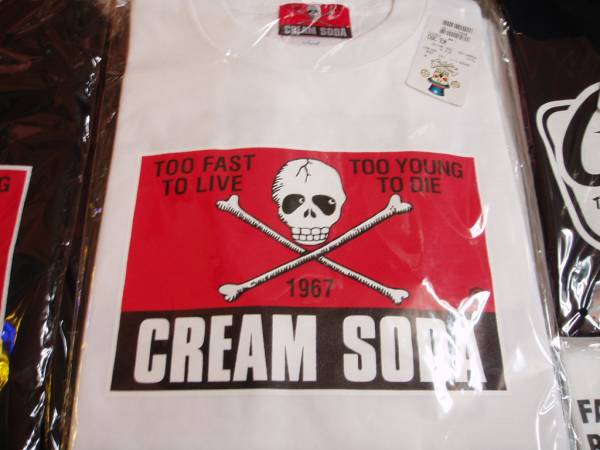 XLサイズ白色クリームソーダＴシャツ角ドクロ検索用ロカビリーCREAM SODAブラックキャッツビスキャッツピンクドラゴンCKBマジックキャロル_★　イイ感じです。　★