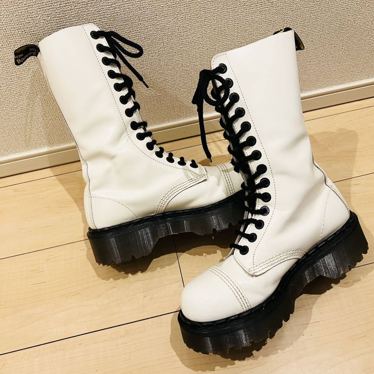 【レア品】Dr.Martens ドクターマーチン クレイジーボム 14ホール ブーツ イングランド製 厚底 レア品 ホワイト 白