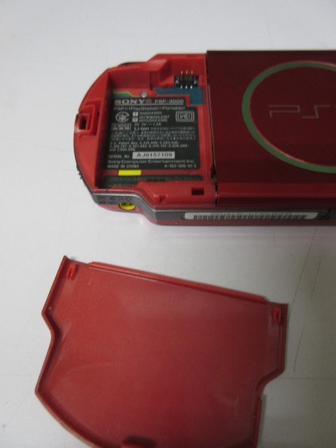 【ジャンク】　PSP本体　PSP3000　レッド　本体のみ　液晶割れあり　③_画像3