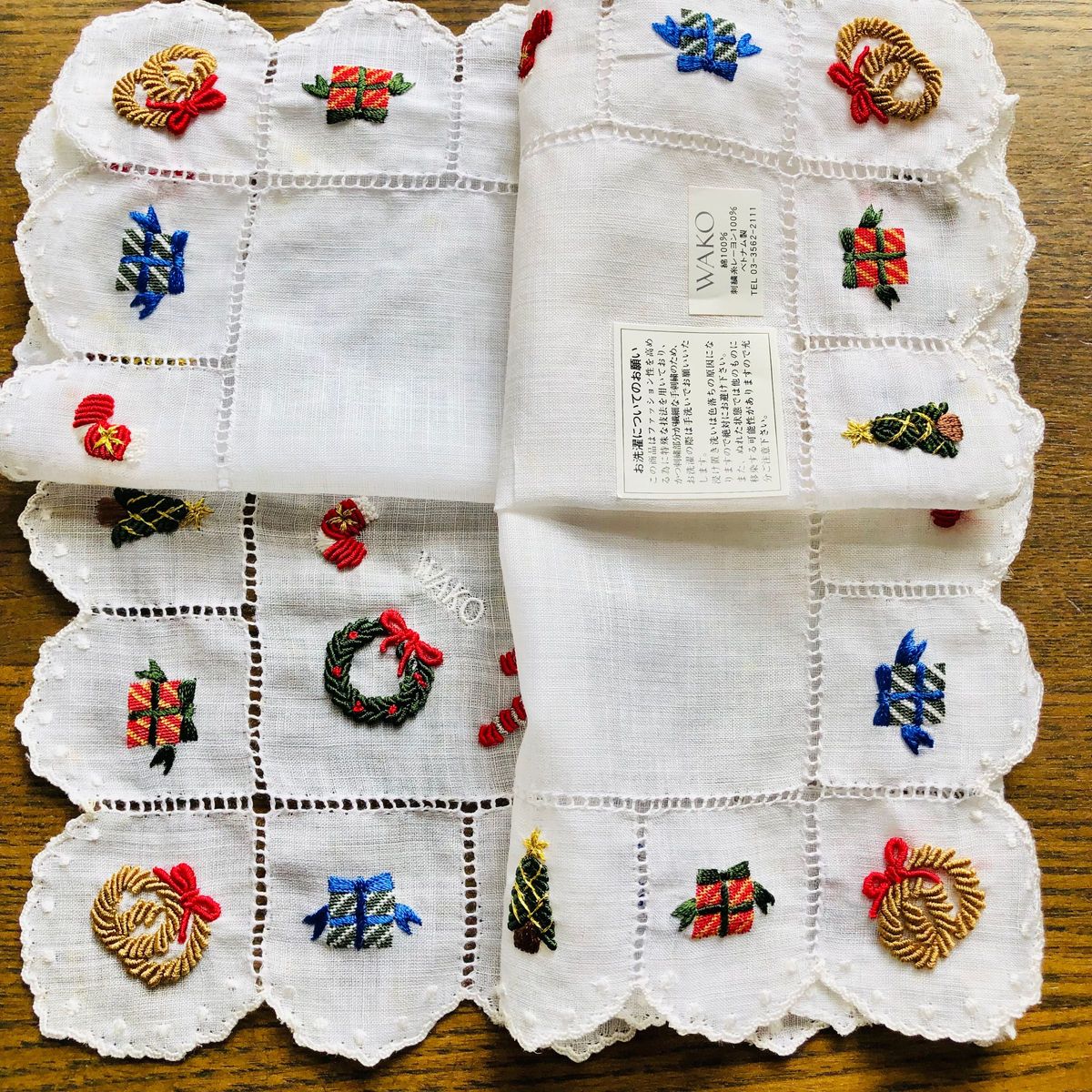 銀座和光 ヴィンテージ 手刺繍ハンカチ クリスマスモチーフ 銀座和光 ヴィンテージ 手刺繍ハンカチ クリスマスモチーフ