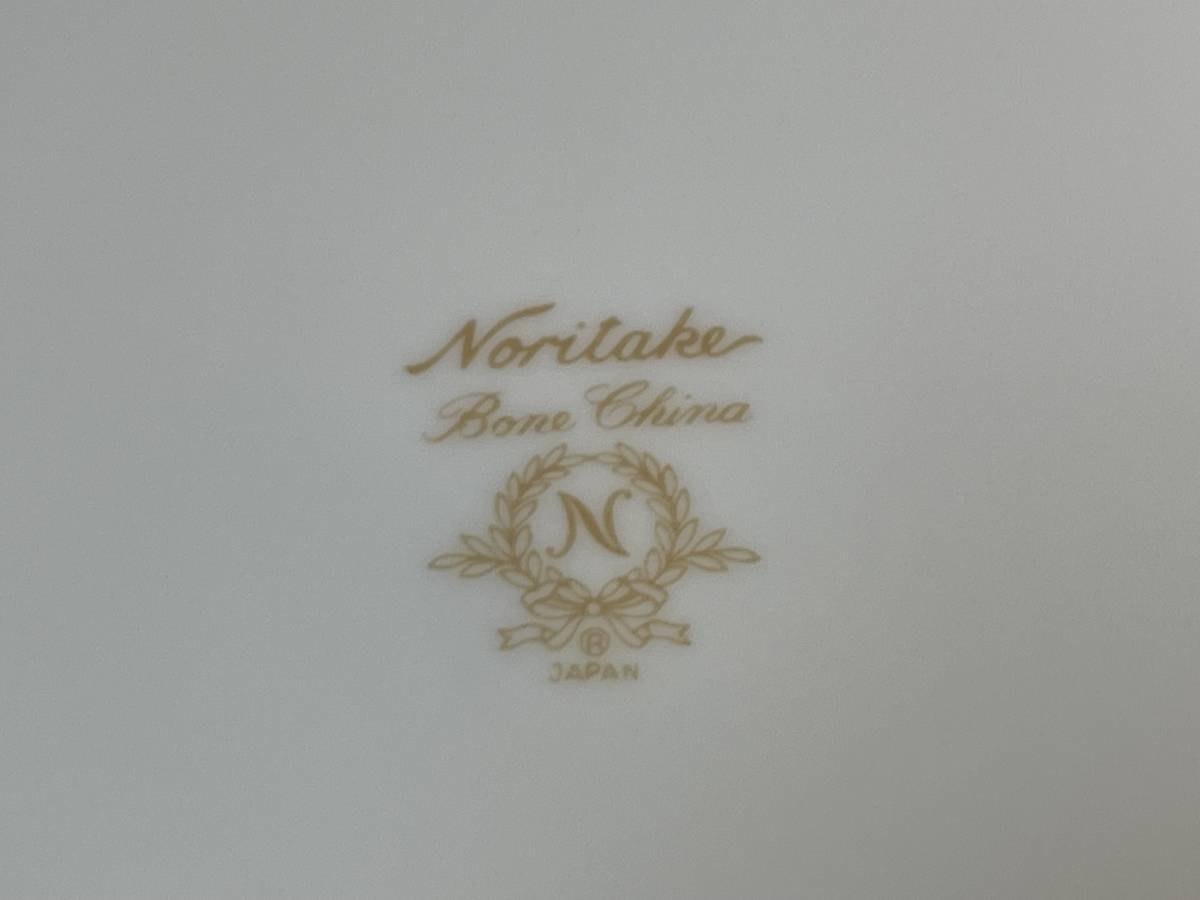 特注品 Noritake ノリタケ Bone China デザート皿 20cm 3枚セット プレート 金彩（桜）SAKURA さくら_画像5