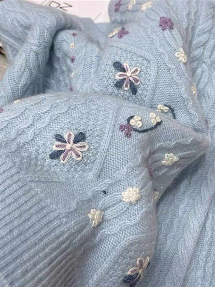 レディーストップス　秋冬長袖ニットセーター　高品質ウール入りふんわり柔らかい肌触りいい　ハイタートルネック　素敵刺繍
