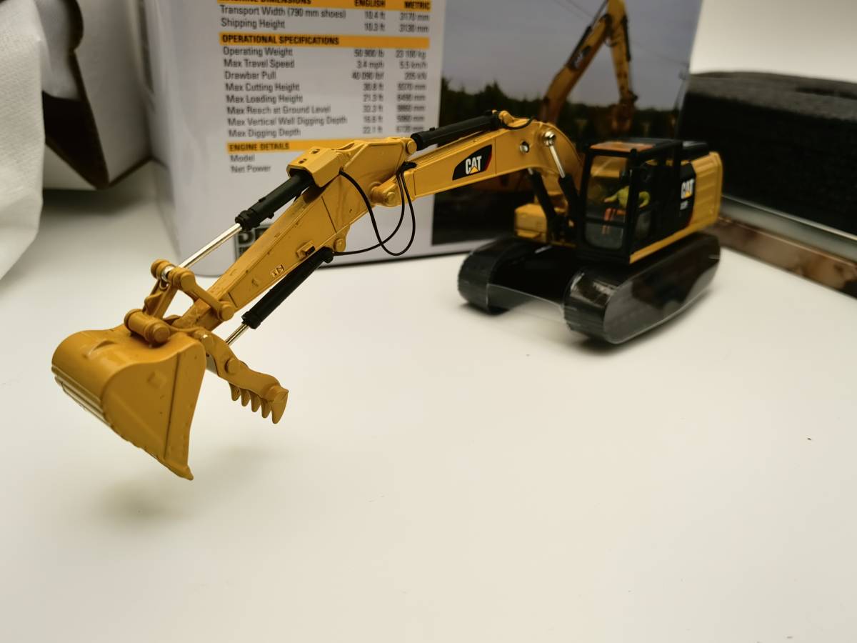DM 1/50 CAT CAT 323F A1-