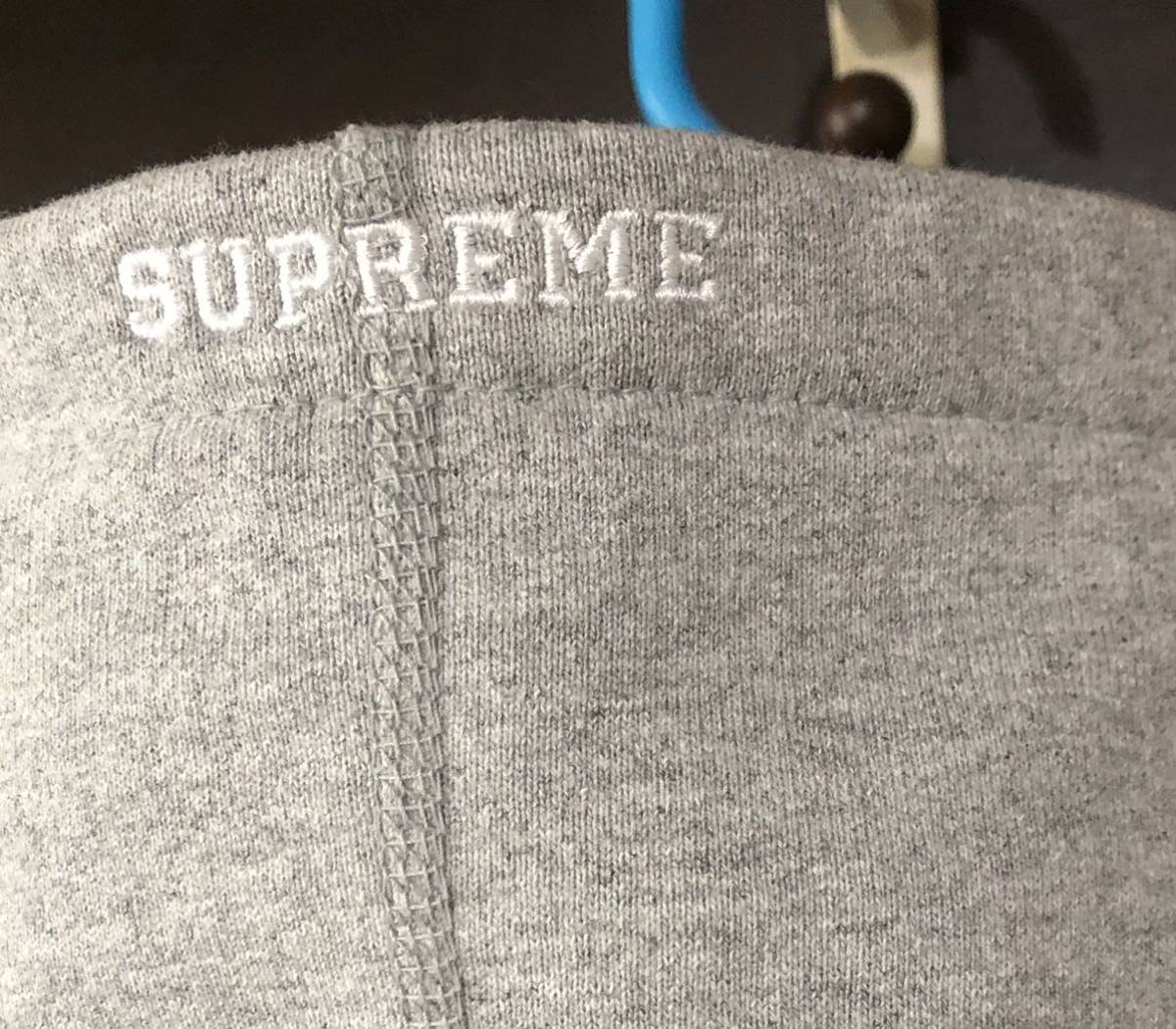 セットアップ ★Supreme Box Logo ステッカー４枚 ★2020AW S Logo Hooded Sweatshirt シュプリーム エス ロゴ パーカー グレー_画像5