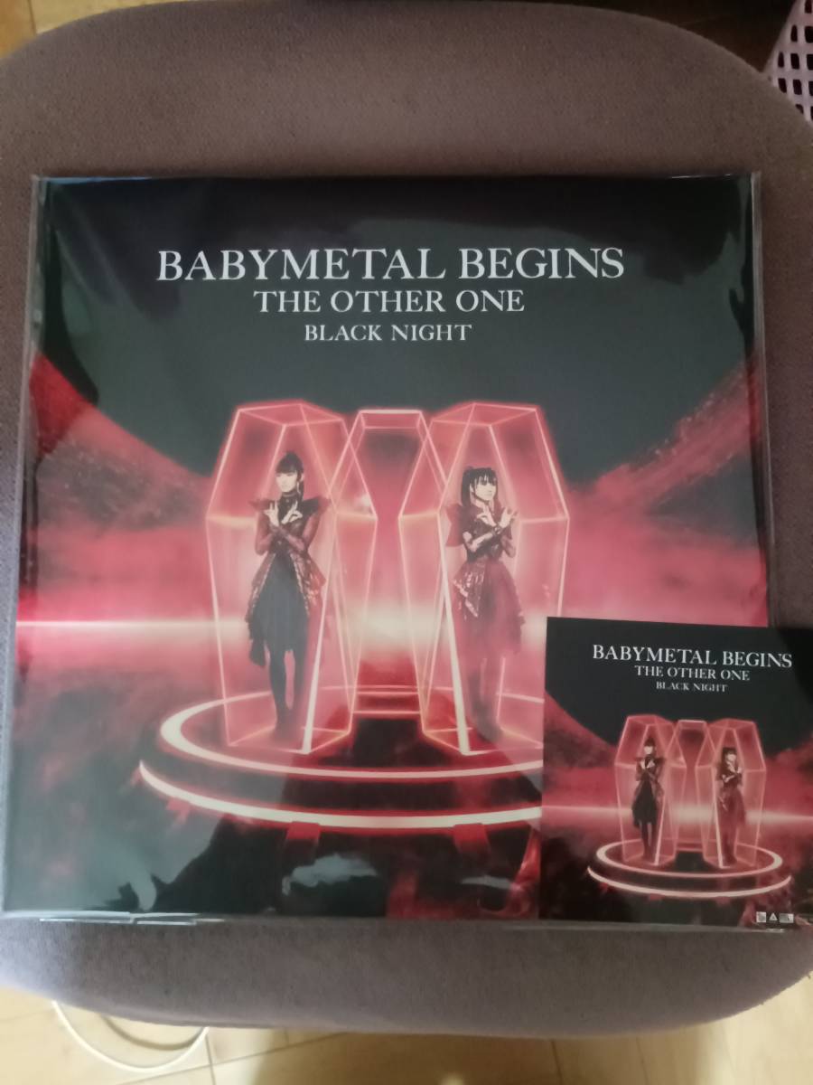BABYMETAL BEGINS - THE OTHER ONE - "BLACK NIGHT" (アナログ盤) (特典ステッカー付)